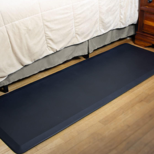 Beveled-Edge Shock-Absorbing Anti-Fall Mat